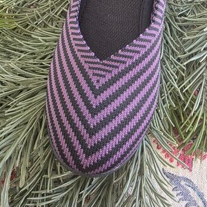 bernie mev. Girl's Valerie Flats in Black Mauve